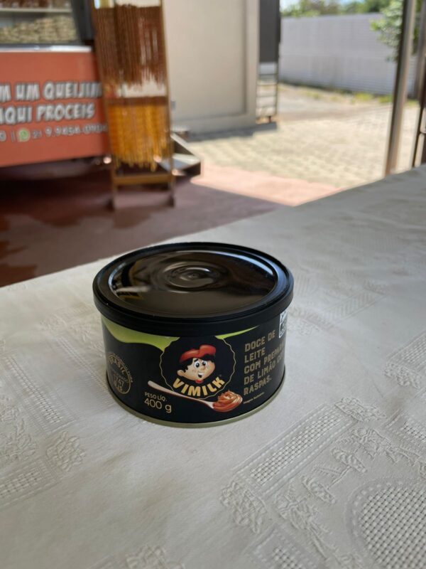 Doce de Leite com Preparado de limão com Raspas